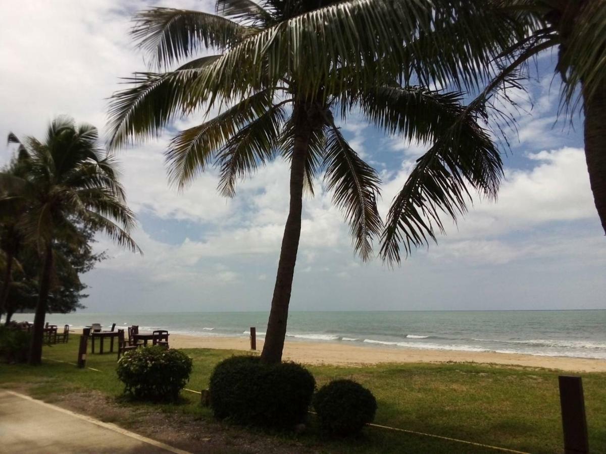 Keeree Waree Seaside Villa Банг Сафан Екстериор снимка
