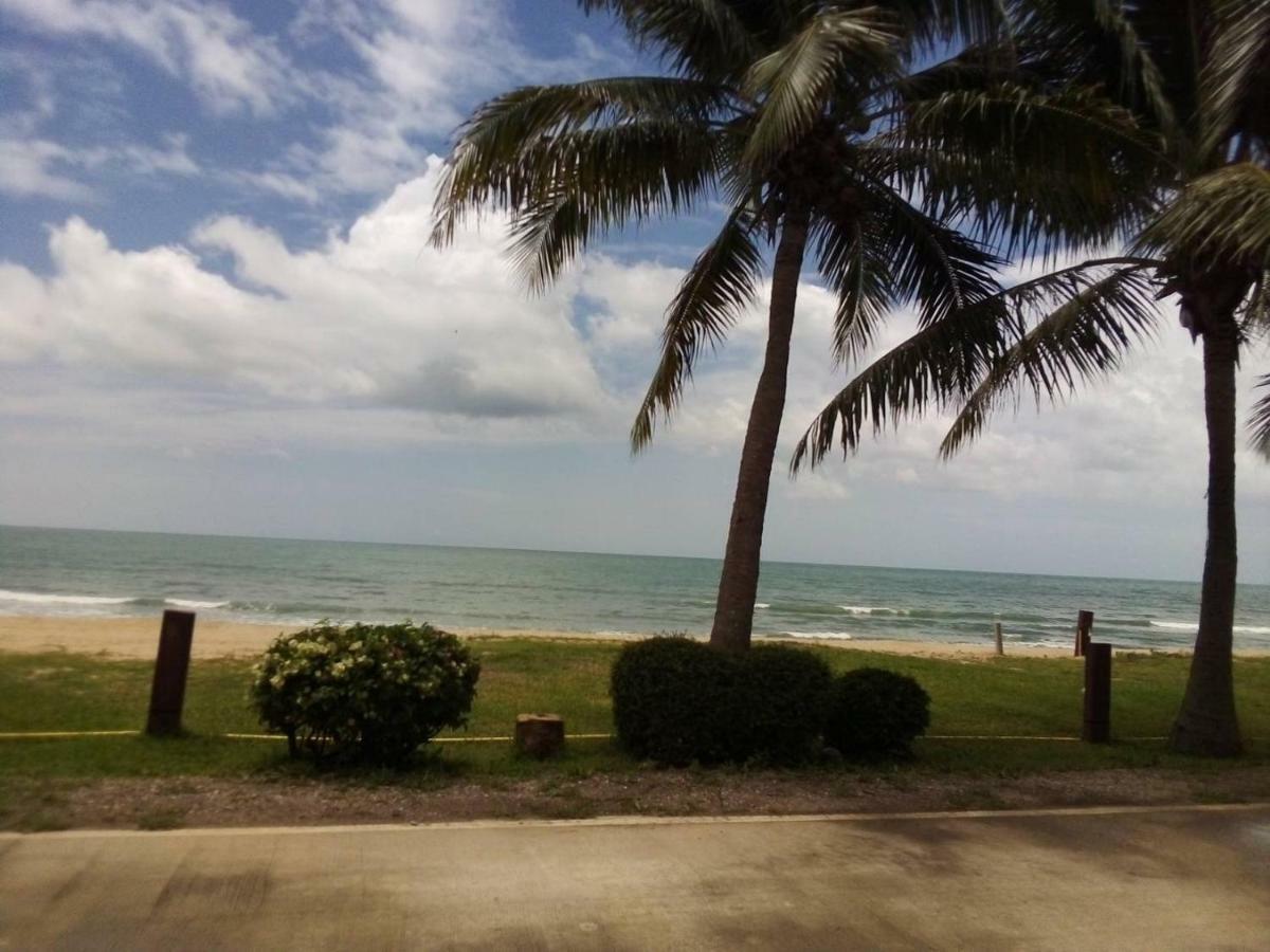 Keeree Waree Seaside Villa Банг Сафан Екстериор снимка