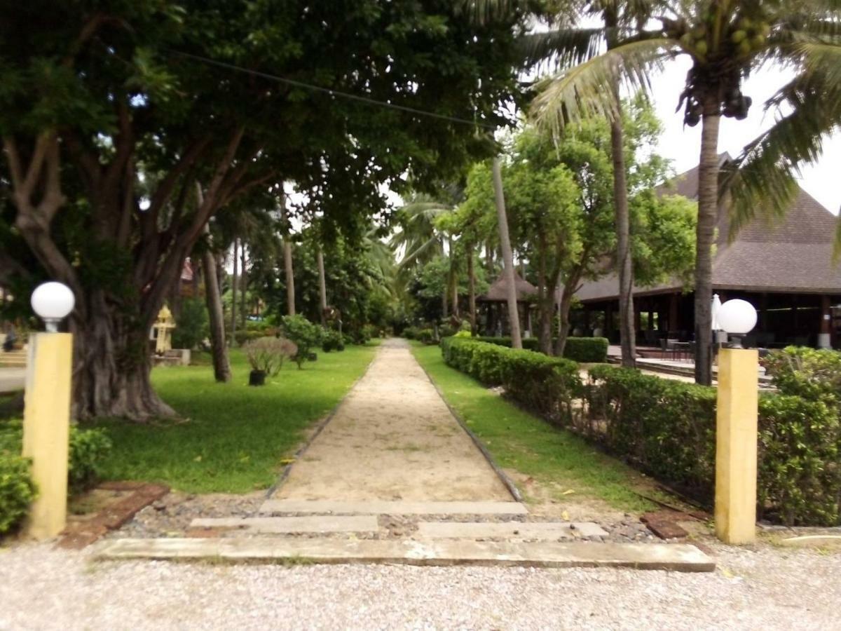 Keeree Waree Seaside Villa Банг Сафан Екстериор снимка